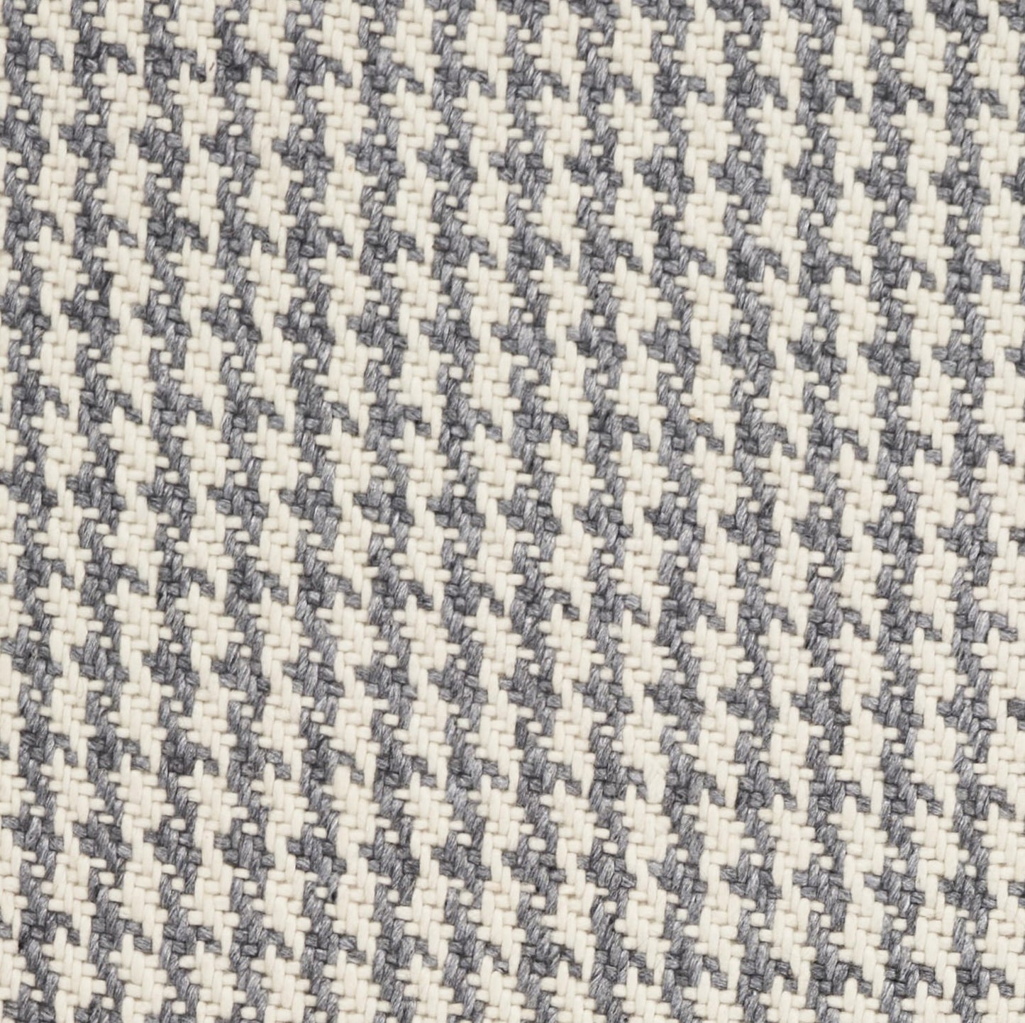 5' X 8' Ivory Or Grey Plaid Knitted Wool Indoor Area Rug With Fringe