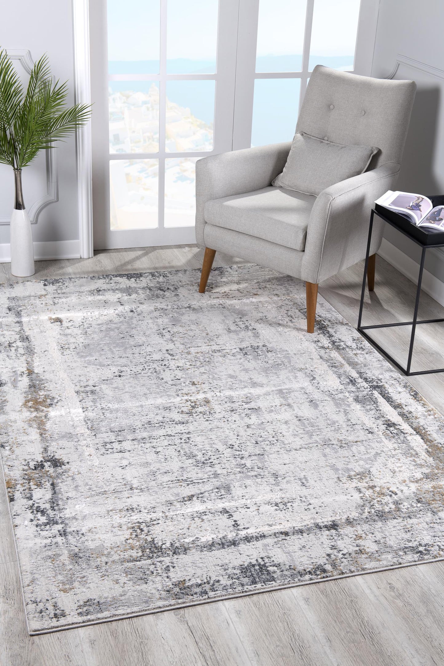 5’ X 8’ Gray And Ivory Abstract Distressed Area Rug