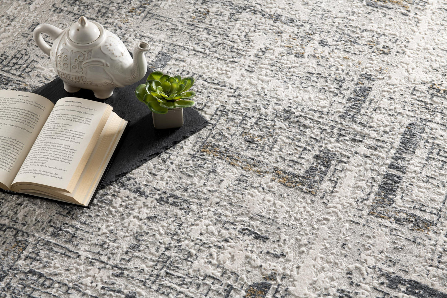 5’ X 8’ Gray And Ivory Abstract Distressed Area Rug