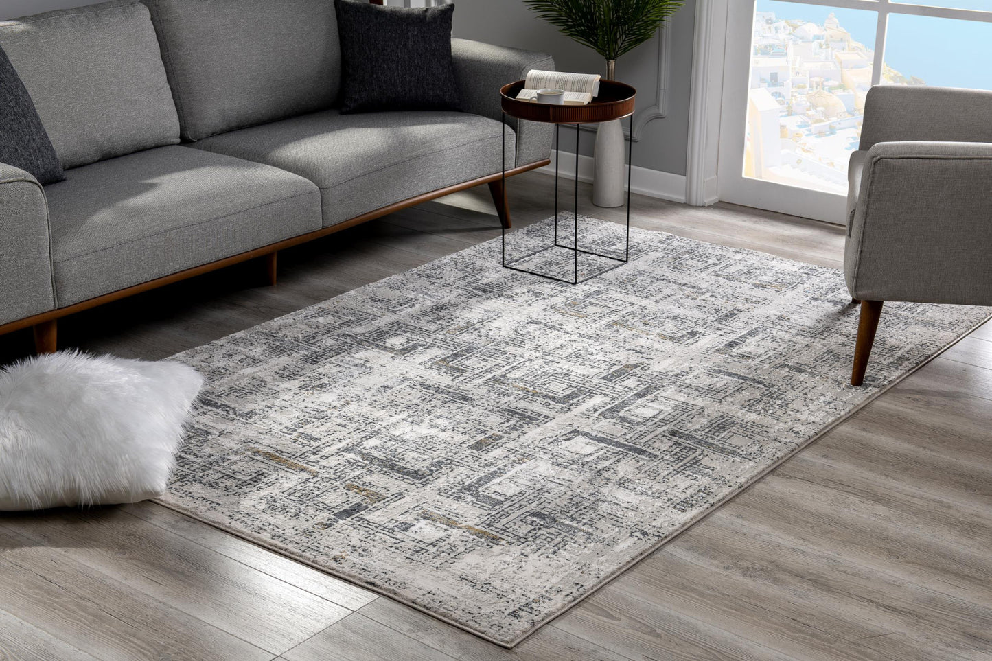 5’ X 8’ Gray And Ivory Abstract Distressed Area Rug