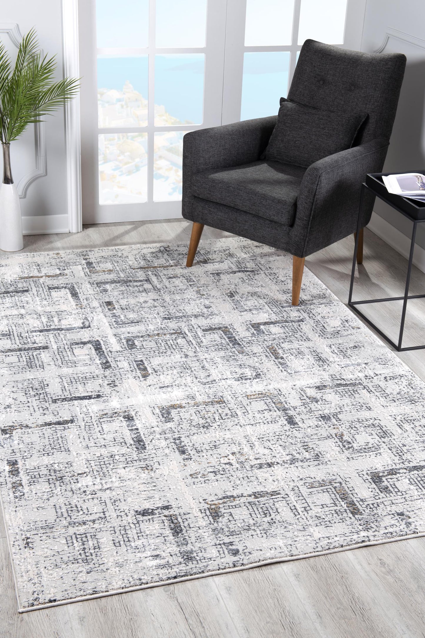 5’ X 8’ Gray And Ivory Abstract Distressed Area Rug