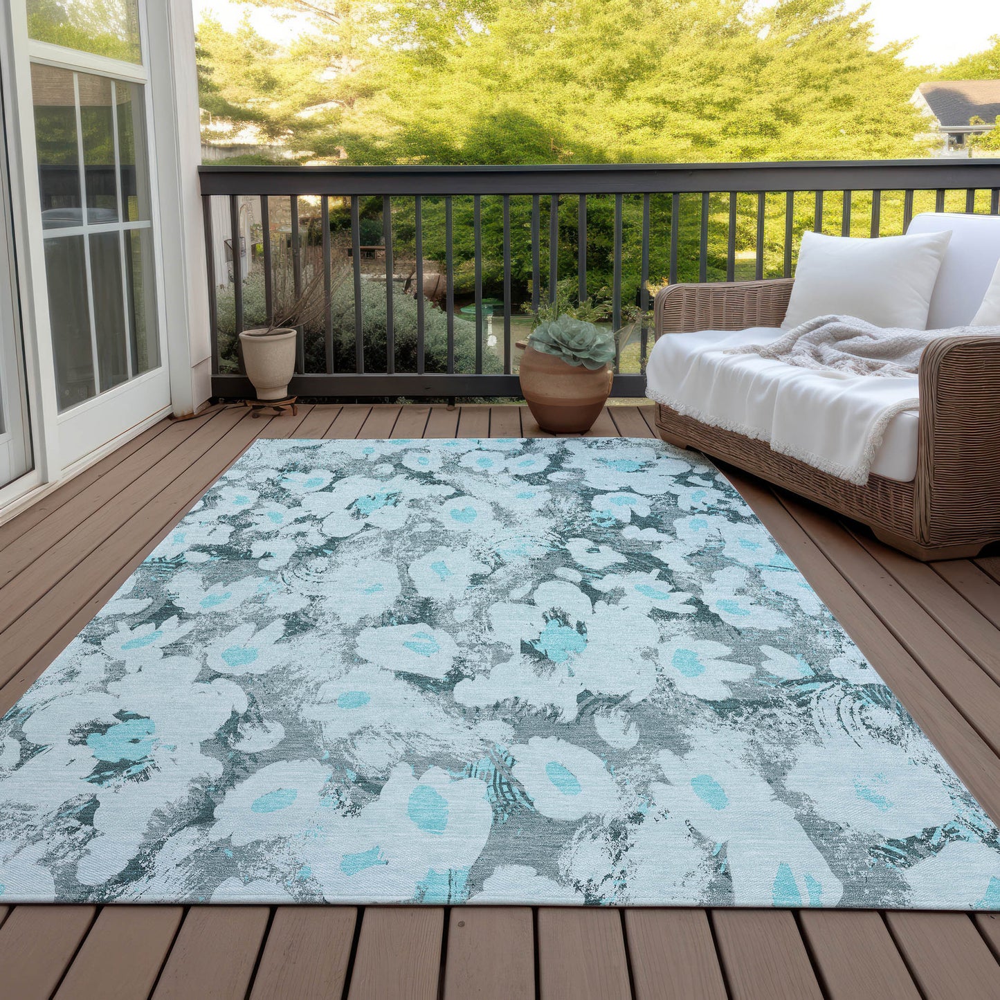 5' X 8' Teal Floral Washable Non Skid Indoor Outdoor Area Rug