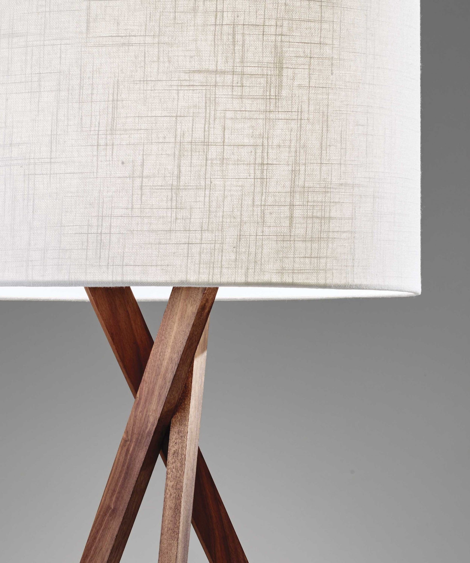 Tripod Leg Walnut Wood Table Lamp Homeroots Lighting