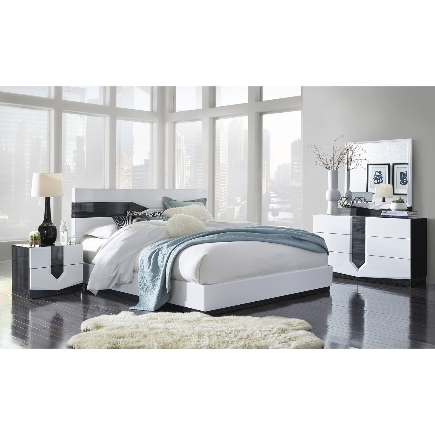 White And Grey Mirror With Rectangular Wood Trim Homeroots Bed & Bath